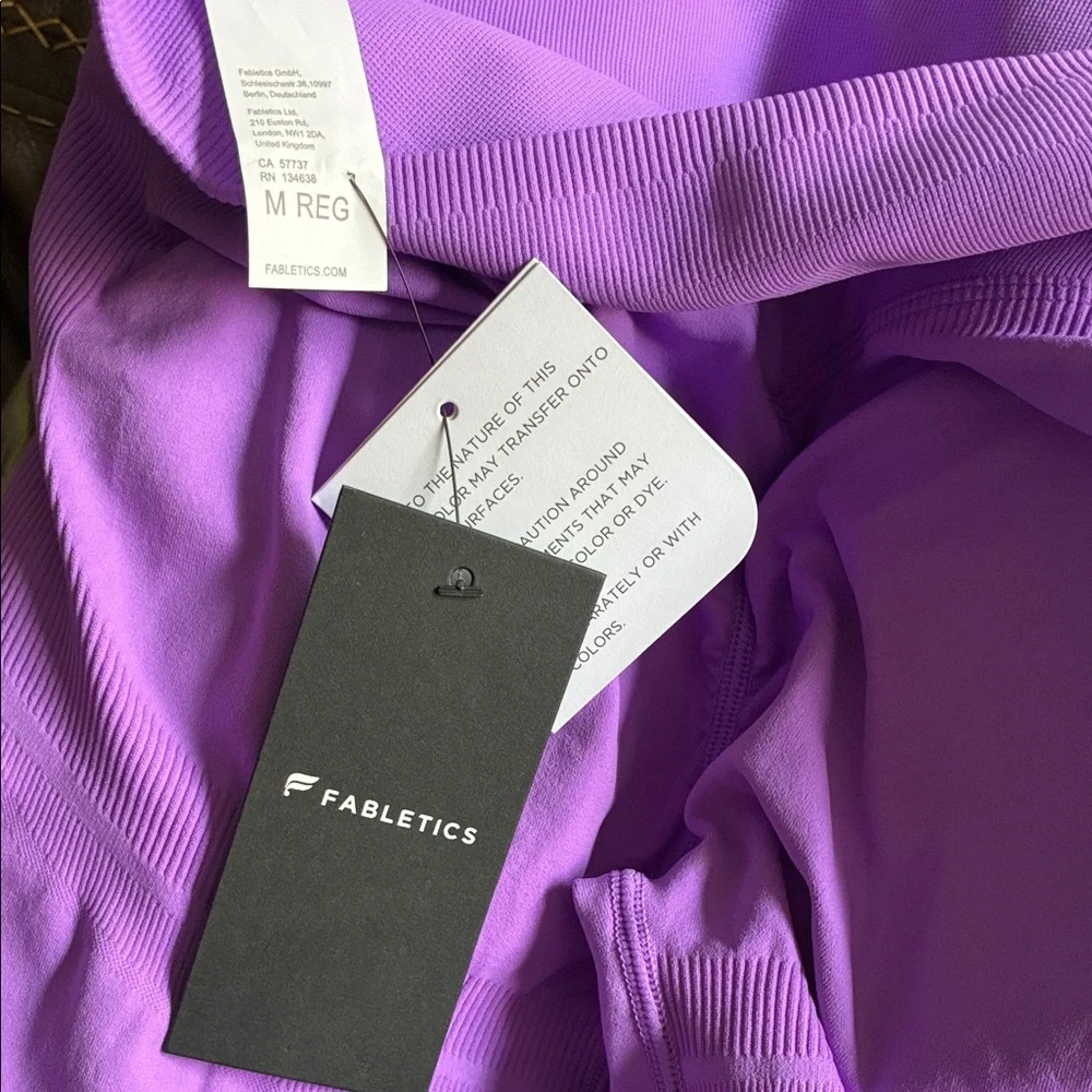 Fabletics Seamless Scrunch HighWaisted Legging Vibrant Purple, neon violet color - Picture 2 of 8